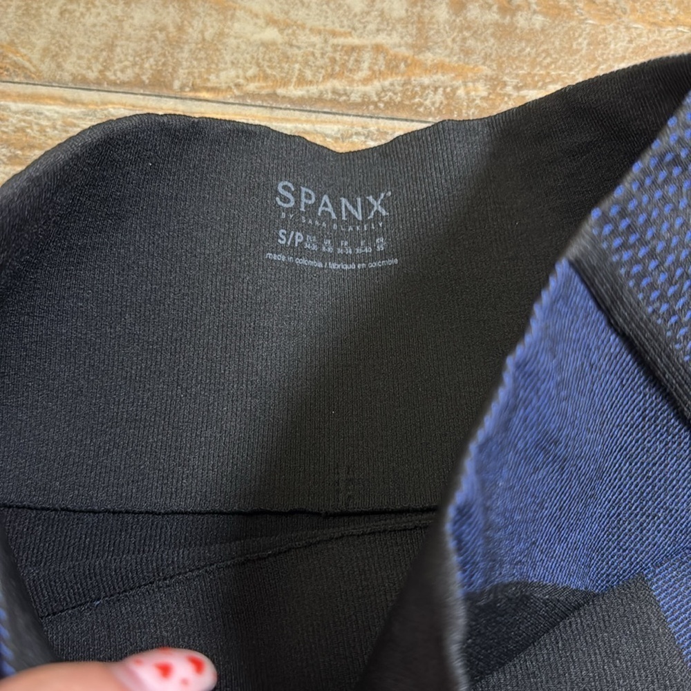 Spanx Leggings - Picture 4 of 8